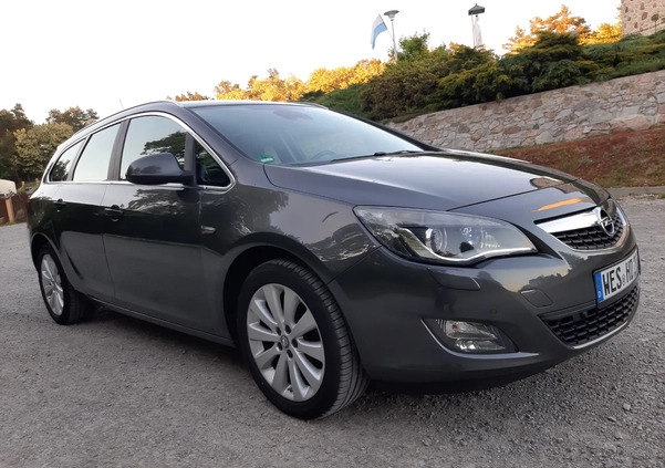 Opel Astra cena 27999 przebieg: 186900, rok produkcji 2011 z Kolbuszowa małe 529